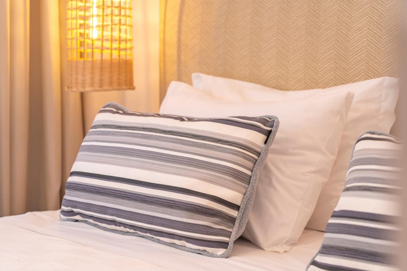 Mirablue Luxury Residences (Adults Only) Пефкохорі Екстер'єр фото