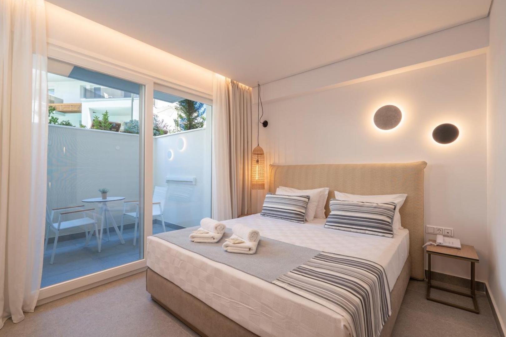 Mirablue Luxury Residences (Adults Only) Пефкохорі Екстер'єр фото